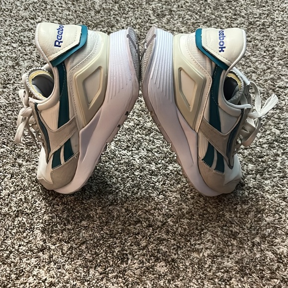 Reebok size 11 CL Legacy AZ - Picture 3 of 7